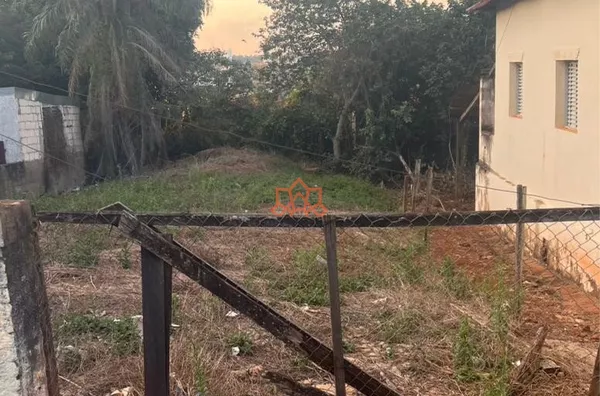 Terreno para venda,  localizada no Centro de Santo Antônio De Posse