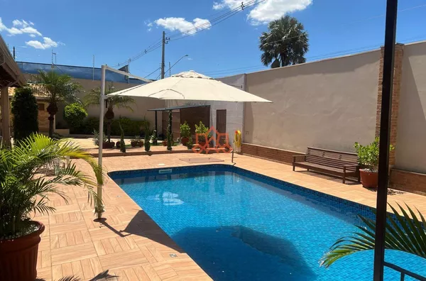 Casa para venda com piscina, localizasa no Município de Santo Antônio De Posse - Foto 2