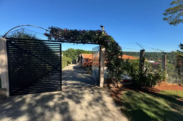 Casa localizada no Condomínio Residencial Monte Belo, Santo Antônio De Posse - Foto 1