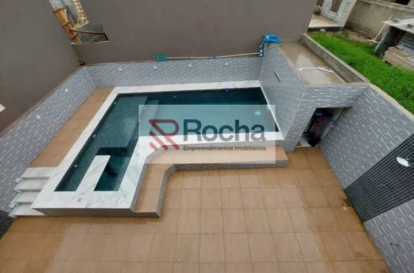 Casa em condomínio fechado - piscina