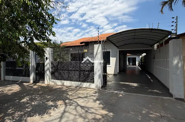 JARDIM IPÊ – PARANAVAÍ CASA + SALÃO COMERCIAL + PISCINA 320 M² CONSTRUÍDOS | TERRENO 540 M² R$ 690 MIL