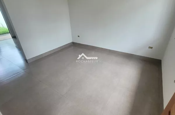  Casa para Venda com dois quartos no, Jardim Ipê, Paranavaí