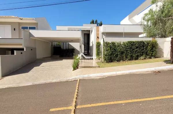 Casa no condomínio Green Park para venda, 3 Suites , Paranavaí