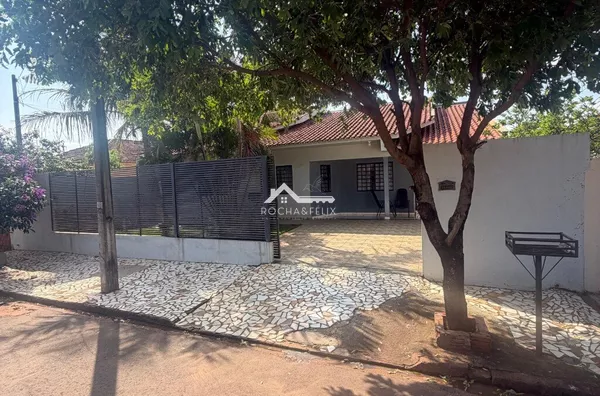 CASA DOS SONHOS EM SANTO ANTÔNIO DO CAIUÁ 600 m² de terreno • Suíte com banheira • Espaço gourmet