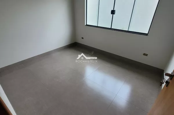  Casa para Venda com dois quartos no, Jardim Ipê, Paranavaí