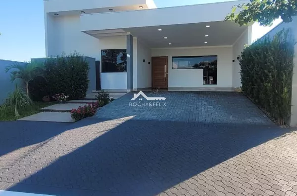 Imperdível! Casa no Residencial Parthenon com Piscina e Área Gourmet
