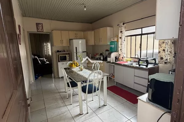 CASA DE ESQUINA À VENDA NO JARDIM GUANABARA – PARANAVAÍ/PR  ,172,50 m² de terreno | 86,36 m² 