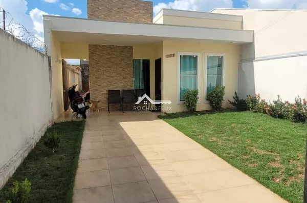 Casa Completa com 3 Quartos e Terreno de 225m² – R$ 350 Mil