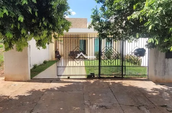 Casa Completa com 3 Quartos e Terreno de 225m² – R$ 350 Mil