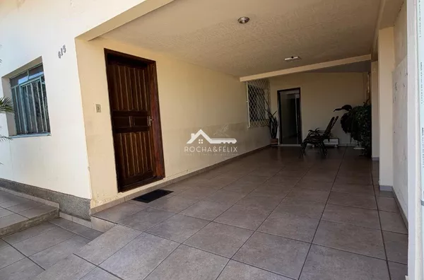 OPORTUNIDADE NO JARDIM PROGRESSO! CASA AMPLA COM 432 M² DE TERRENO E GRANDE QUINTAL