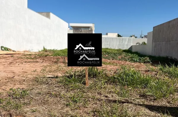 Terreno para venda no Condomínio Royal Park, em Paranavaí 