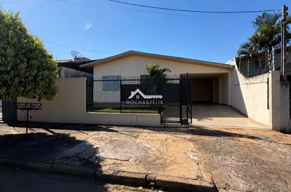OPORTUNIDADE NO JARDIM PROGRESSO! CASA AMPLA COM 432 M² DE TERRENO E GRANDE QUINTAL