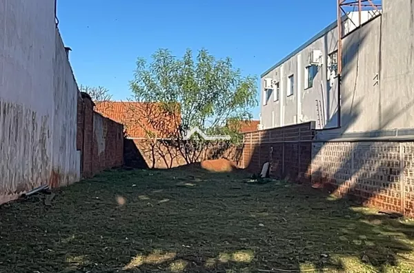 “TERRENO PLANO + MURADO + PORTÃO! ? 300 m² por apenas R$ 140 MIL”