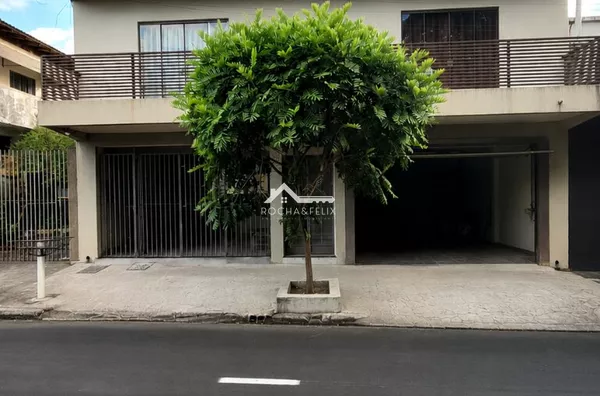 Sobrado, Sofisticação, Espaço e Excelente Localização