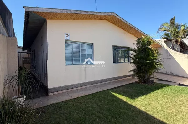 OPORTUNIDADE NO JARDIM PROGRESSO! CASA AMPLA COM 432 M² DE TERRENO E GRANDE QUINTAL