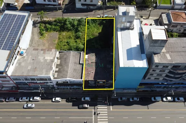 Oportunidade Única: Prédio Comercial na Av. XV de Novembro!  Descrição: - Foto 4