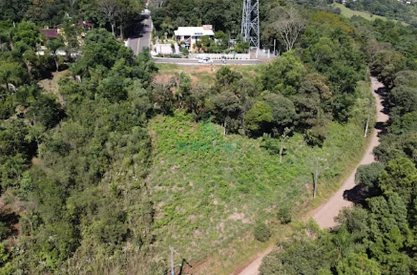 Terreno com 2.131m²