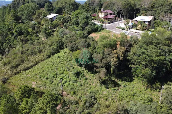 Terreno com 2.131m²
