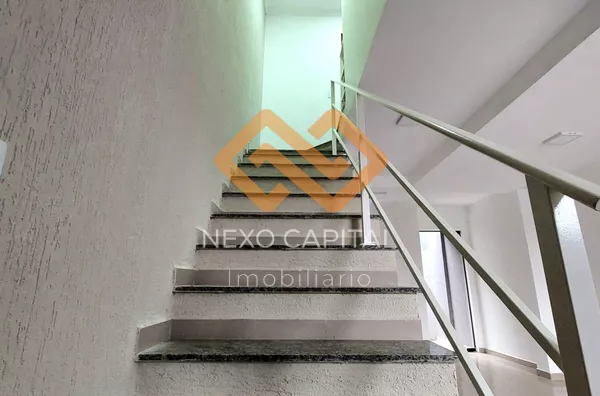 ESCADA DE ACESSO PARA O 2º ANDAR DO SOBRADO