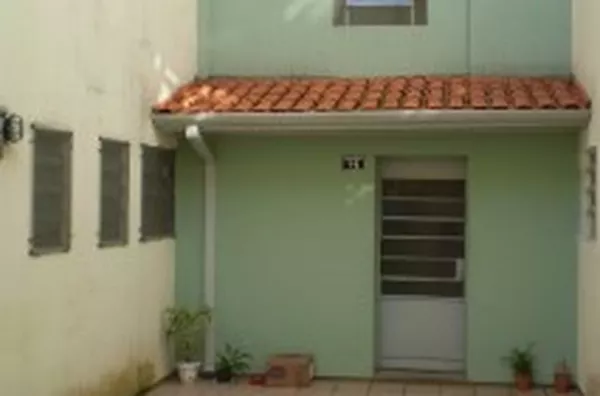 Apartamento em alvenaria contendo 03 quartos, sala, cozinha e banheiro. - Foto 4