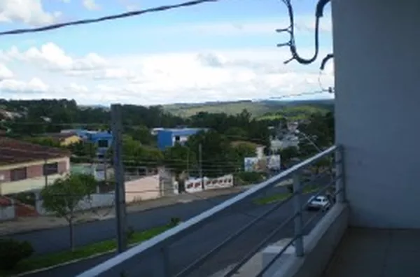 Sala comercial em alvenaria, medindo aproximadamente 43,00 m², contendo 01 wc interno. - Foto 6