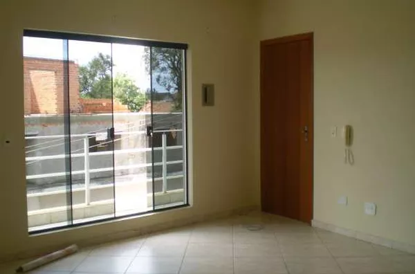 Apartamento contendo 03 quartos, sala, cozinha, wc, área de serviço, varanda e garagem p/ 01 carro. - Foto 6