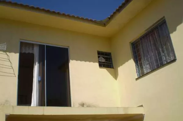 Sobrado contendo sala de estar, sala de tv, copa, 03 quartos, 01 suite com hidromassagem, 02 wcs, lavanderia, 02 garagens, 01 escritório com lavabo e despensa. - Foto 4