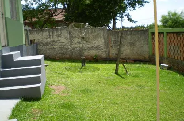 Casa em alvenaria, 03 quartos, sala para 02 ambientes, copa, cozinha, 02 wc's, lavanderia com varanda, garagem. - Foto 5