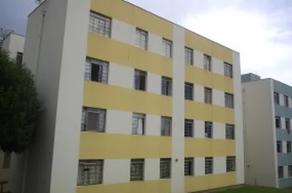 Apartamento em alvenaria (SEMI-MOBILIADO) contendo 02 quartos, sala, cozinha, wc e área de serviço. - Foto 1