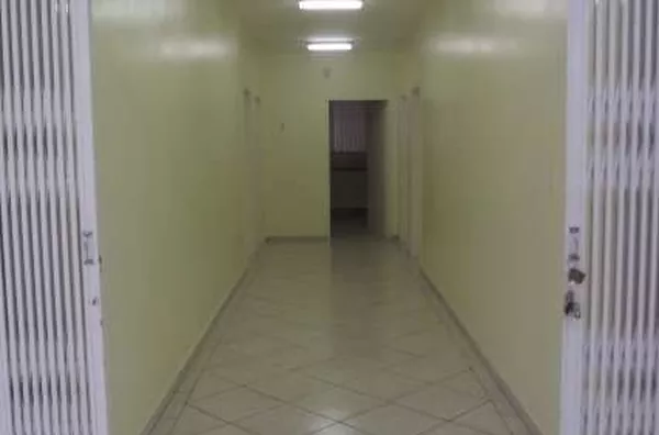 Prédio em alvenaria medindo 452,83 m², terreno medindo 4.567m². - Foto 4