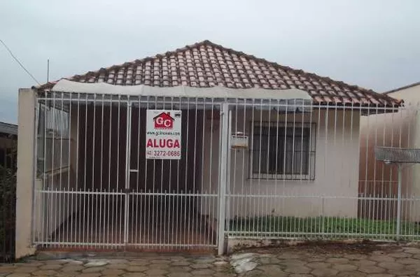 Casa de alvenaria contendo hall de entrada, sala, cozinha, 04 quartos, copa, 2 wc's, area da churrasqueira, lavanderia e garagem - Foto 1