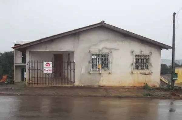 Casa em alvenaria 02 quartos, sala, cozinha, wc, área de serviço, garagem coberta. - Foto 1
