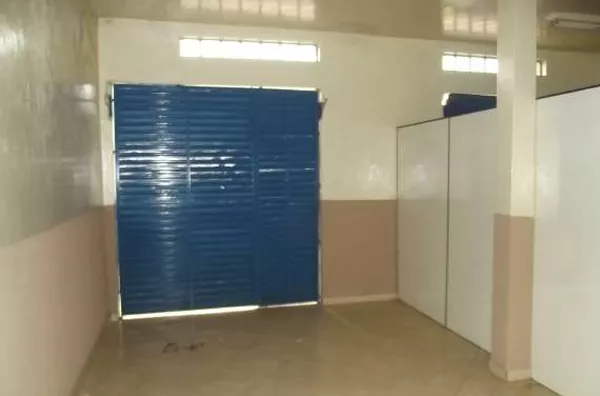 Casa contendo 03 quartos, 02 salas, copa, cozinha, 02 wc's, lavanderia, garagem  totalizando 120 m². - Foto 4
