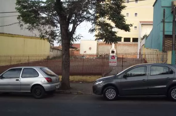 Lote de terrreno urbano, sem benfeitorias, com aprox. 455,00 m²