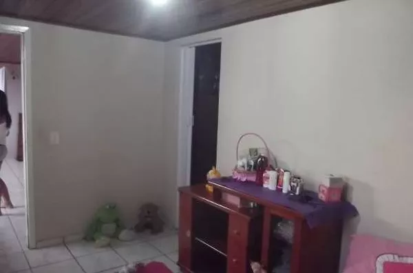 Casa em alvenaria com 03 quartos, 01 suíte, sala, copa,  wc social, garagem com 01 quarto e wc anexo e aptos com 04 peças na parte superior da garagem. - Foto 6
