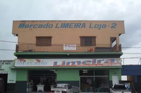 Apartamento em alvenaria, contendo 03 quartos, sendo um suíte, sala, cozinha, wc social, garagem e área de serviço - Foto 1