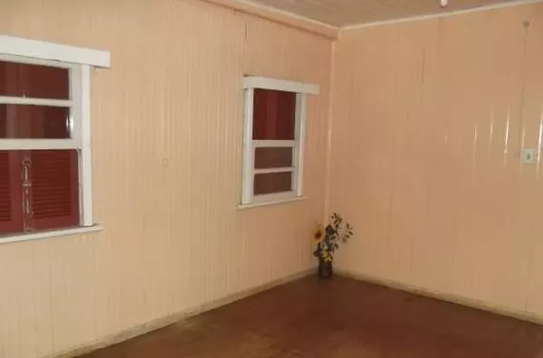 Casa mista, contendo 03 quartos, sala, cozinha, wc, lavanderia e garagem - Foto 5