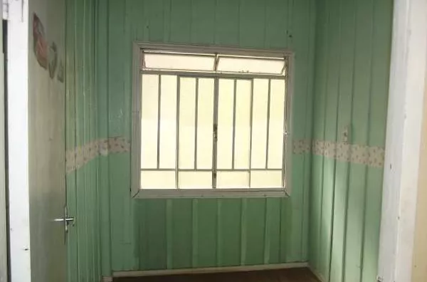 Casa mista, contendo 03 quartos, sala, cozinha, wc, área de serviço e garagem. - Foto 3