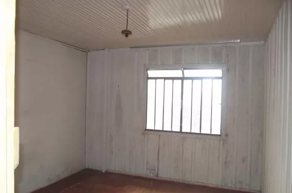 Casa mista, contendo 02 quartos, 01 suíte, sala, cozinha/copa, wc, área de serviço, garagem p/ 02 carros. - Foto 6