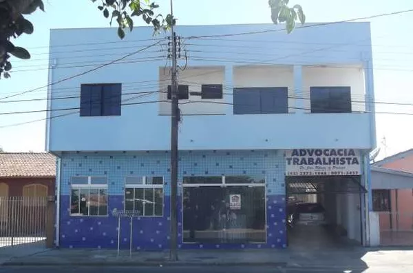 Sala comercial em alvenaría, com 43,00 m², 01 wc, porta em Blindex com pantográfica e 02 janelas - Foto 3