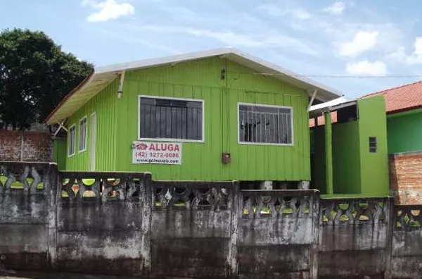 Casa mista, contendo 03 quartos, sala, cozinha, wc, edicula c/ 02 peças, lavanderia e garagem. - Foto 3