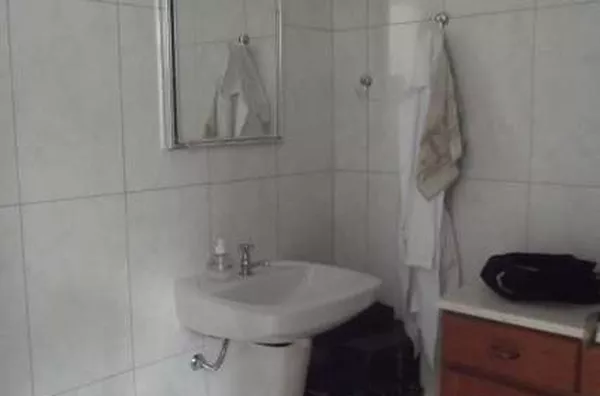 Sala própria para dentista, com área privativa de 16,50 m², com área de serviço e recepção em conjunto.  OBS: Locação disponível para dentista não especializado em ortodontia. - Foto 5