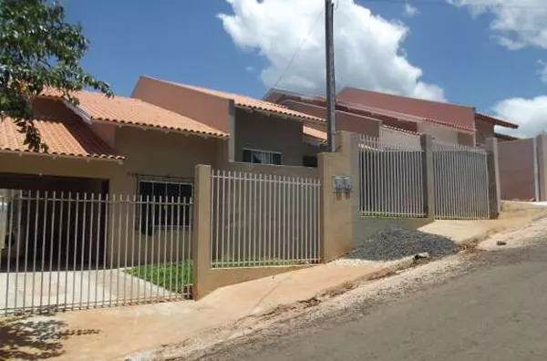 Casa em alvenaría com 02 quartos, 01 suíte, sala, cozinha, wc social, lavanderia e garagem. Obs. Com mobília completa - Foto 3