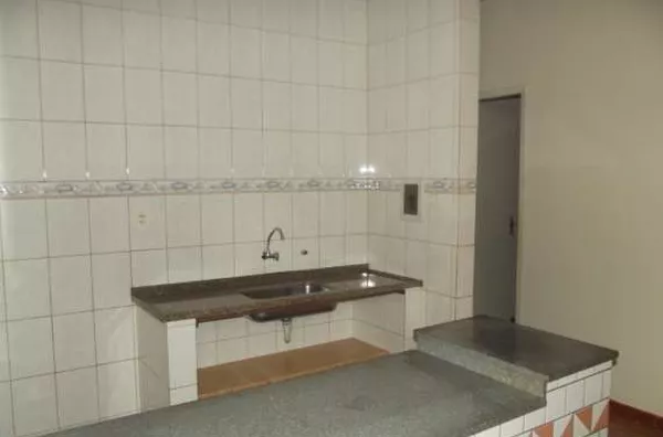 Casa em alvenaria contendo 02 quartos, 01 suíte, sala, cozinha, wc social e garagem coberta. - Foto 4