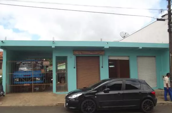 Sala comercial em alvenaria com 30,00 m² contendo um wc