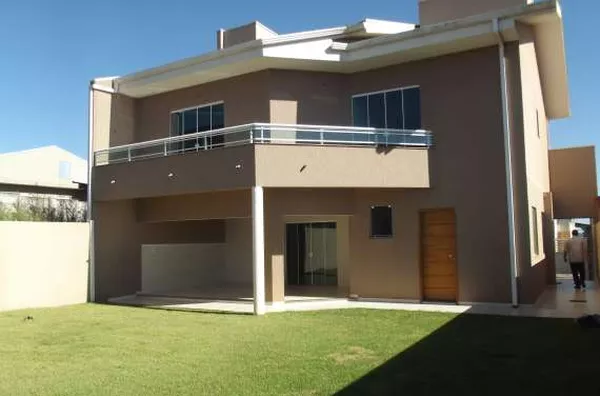 Sobarado em alvenaria, com 280,00 m², contendo 02 quartos, 01 suíte, 02 salas, copa, cozinha com 02 ambientes, 01 wc, 01 lavabo, lavanderia, área de serviço, varandas e garagem para 02 carros - Foto 5