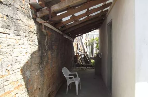 Casa em alvenaria contento 02 quartos, sala, cozinha, wc e area de serviço - Foto 2