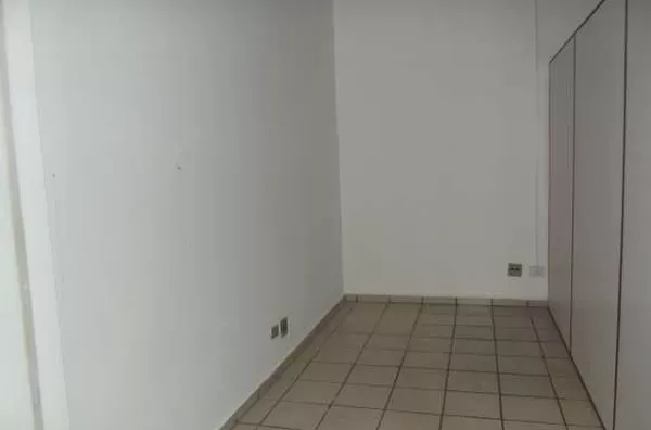 Sala comercial medindo 35,00 m², contendo, 03 salas e 01 wc - Foto 4