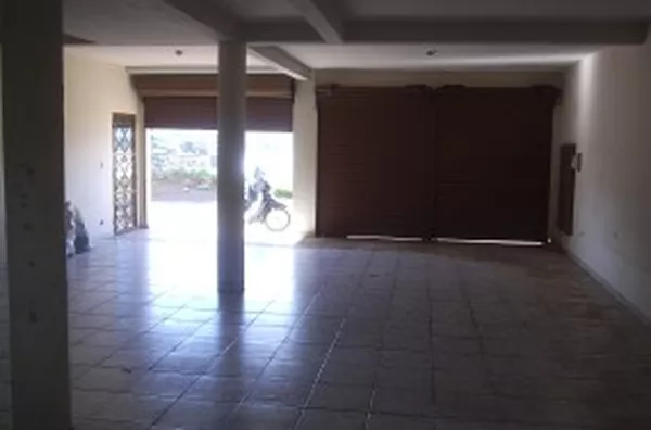 Sala Comercial em alvenaria c/ 01 wc interno, aprox. 90,00 m2. - Foto 2