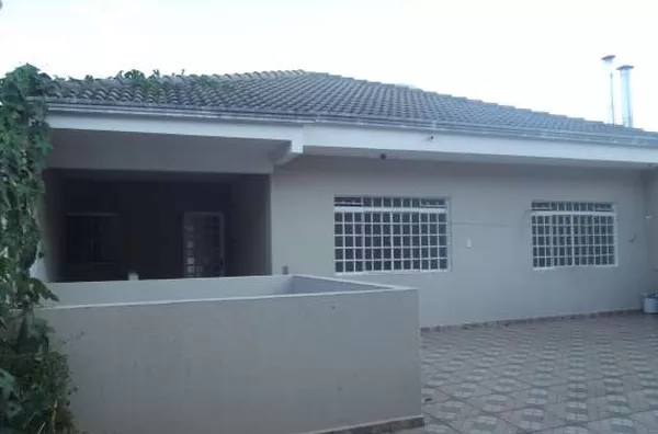 Apartamento em alvenaria contendo 02 salas, 02 quartos, 01 suíte, wc social, cozinha, lavanderia com wc, garagem para 04 carros, 02 sacadas